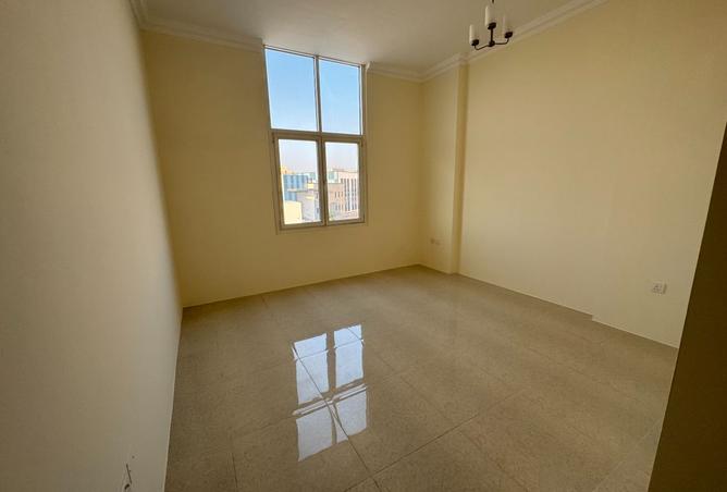 998113 - Property Image 2