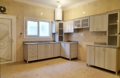 Villa - 6 Bedrooms - 7 Bathrooms for rent in Al Hadara Street - Al Thumama - Doha