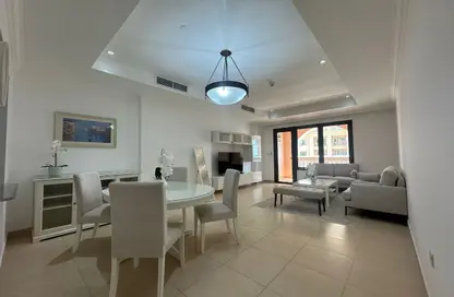 Apartment - 1 Bedroom - 2 Bathrooms for rent in West Porto Drive - Porto Arabia - The Pearl Island - Doha