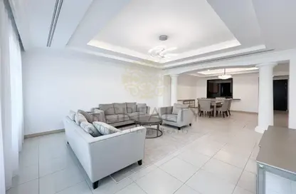 Hotel Apartments - 2 Bedrooms - 3 Bathrooms for rent in West Porto Drive - Porto Arabia - The Pearl Island - Doha