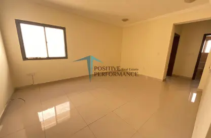 Apartment - 2 Bedrooms - 2 Bathrooms for rent in Bin Omran - Fereej Bin Omran - Doha