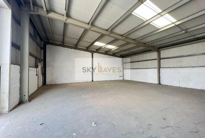 955605 - Property Image 3