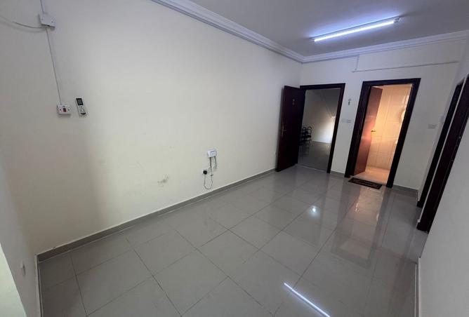 987713 - Property Main Image