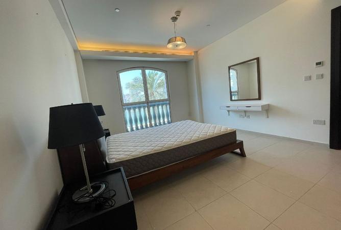 952598 - Property Image 3