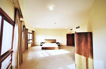 شقة - 2 غرف نوم - 2 حمامات للايجار في مبنى رمادا التجاري - شارع الروابي - المنتزه - الدوحة
