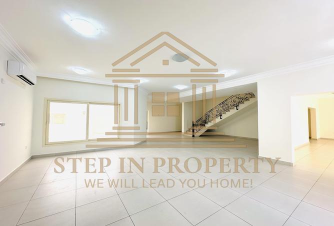 932697 - Property Image 2