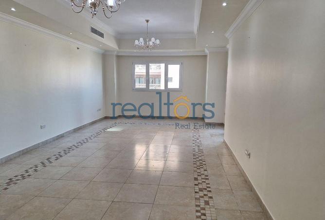 987376 - Property Image 3