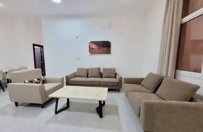 Apartment - 2 Bedrooms - 2 Bathrooms for rent in Al Mansoura - Al Mansoura - Doha