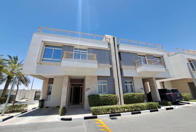 975650 - Property Main Image