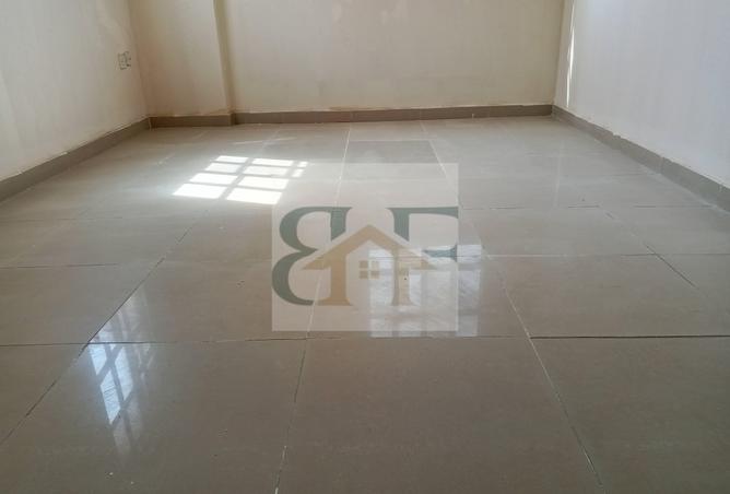 933583 - Property Image 3