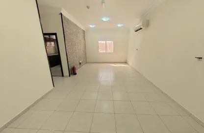 Apartment - 2 Bedrooms - 2 Bathrooms for rent in Al Wakrah - Al Wakra