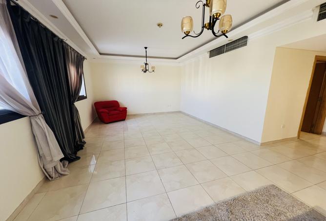 975466 - Property Image 2