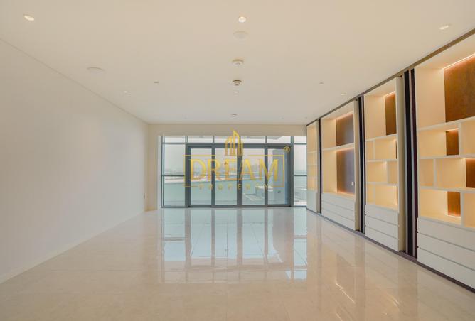 911111 - Property Image 3
