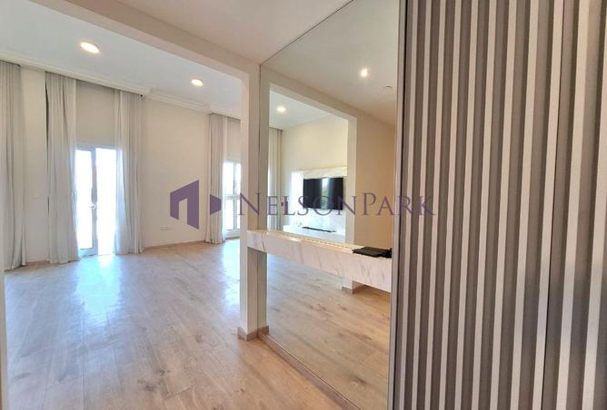 984232 - Property Image 2