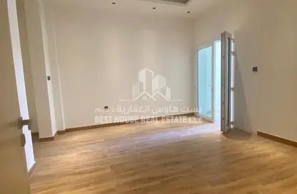 Apartment - 2 Bedrooms - 3 Bathrooms for rent in Aspire Zone - Al Waab - Doha