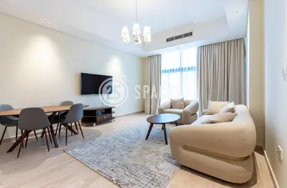 Living / Dining Room image for: Apartment - 2 Bedrooms - 3 Bathrooms for rent in Giardino Village - The Pearl Island - Doha, Image 1