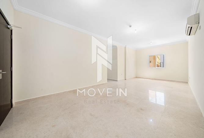 939694 - Property Image 2