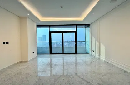Apartment - 2 Bedrooms - 3 Bathrooms for rent in Marina Tower 02 - Marina District - Lusail