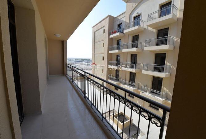883580 - Property Image 2