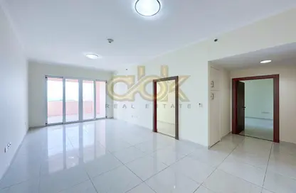 Empty Room image for: Apartment - 2 Bedrooms - 3 Bathrooms for sale in Viva East - Viva Bahriyah - The Pearl Island - Doha, Image 1
