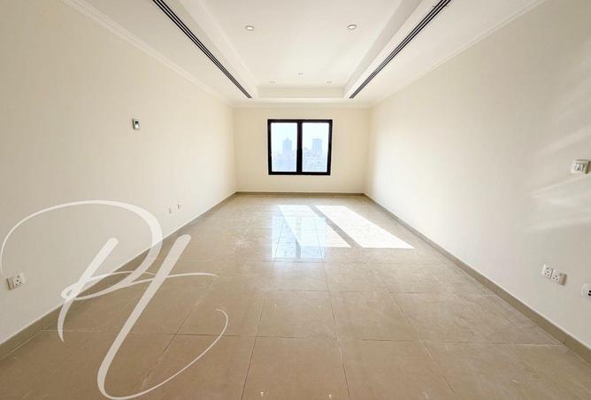 1006021 - Property Image 2