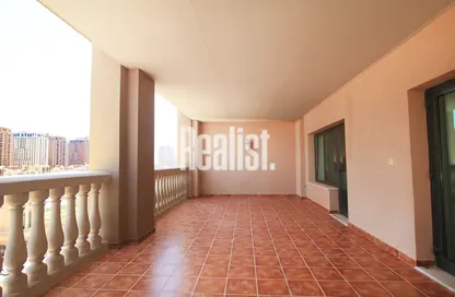 Apartment - 1 Bedroom - 2 Bathrooms for rent in East Porto Drive - Porto Arabia - The Pearl Island - Doha