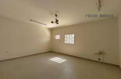 Empty Room image for: Apartment - 2 Bedrooms - 2 Bathrooms for rent in Al Mansoura - Doha, Image 1