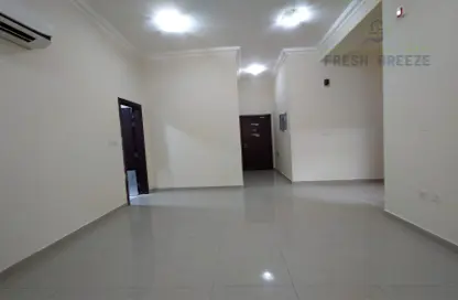 صورة لـ غرفة فارغة شقة - 2 غرف نوم - 2 حمامات للايجار في المنصورة - الدوحة ، صورة رقم 1