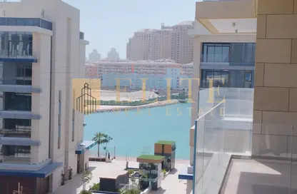 Apartment - 1 Bedroom - 2 Bathrooms for rent in Gewan Island - The Pearl Island - Doha