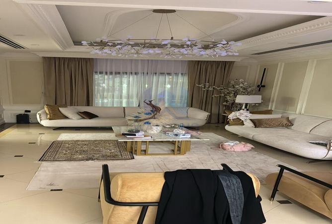 963613 - Property Image 3