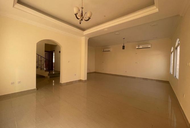 972421 - Property Image 2