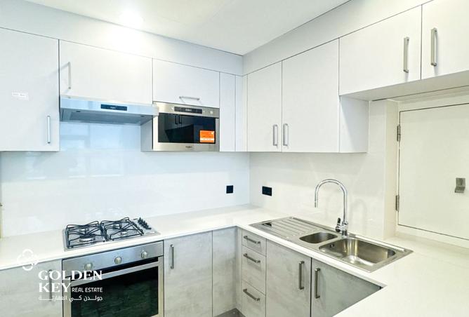 988627 - Property Image 3