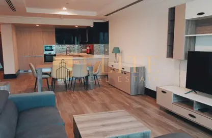 شقة - غرفة نوم - 2 حمامات للايجار في فيفا غرب - فيفا بحرية - جزيرة اللؤلؤة - الدوحة