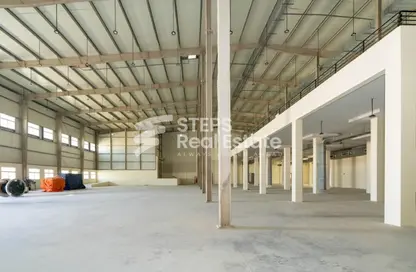 Warehouse - Studio - 6 Bathrooms for rent in East Industrial Street - Birkat Al Awamer - Al Wakra