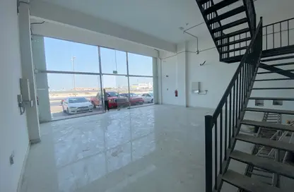 Shop - Studio - 2 Bathrooms for rent in Salwa Road - Al Aziziyah - Doha