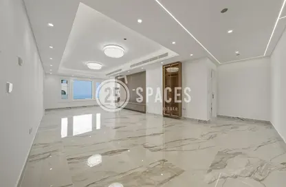 Apartment - 2 Bedrooms - 3 Bathrooms for sale in East Porto Drive - Porto Arabia - The Pearl Island - Doha