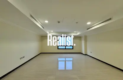 Apartment - 1 Bedroom - 2 Bathrooms for rent in East Porto Drive - Porto Arabia - The Pearl Island - Doha