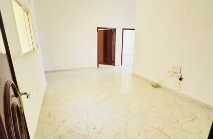 شقة - 3 غرف نوم - 2 حمامات للايجار في شارع  بو هامو - أبو هامور - الدوحة