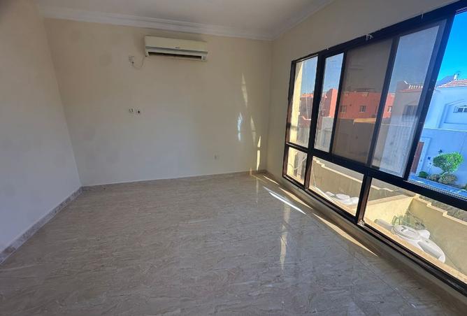 1008396 - Property Image 3