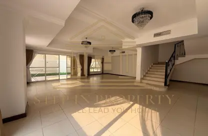 فيلا - 4 غرف نوم - 4 حمامات للايجار في شارع الوعب - الوعب - الدوحة