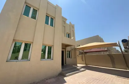 فيلا - 5 غرف نوم - 5 حمامات للايجار في منطقة الداون تاون - وسط المدينة - الخور
