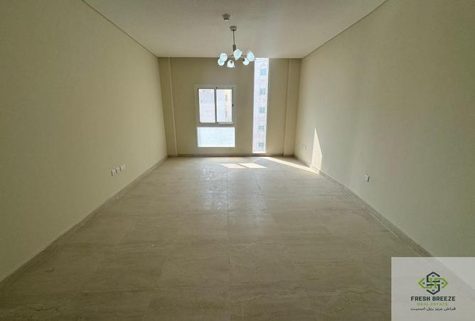 932924 - Property Image 2