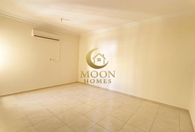 972034 - Property Image 3