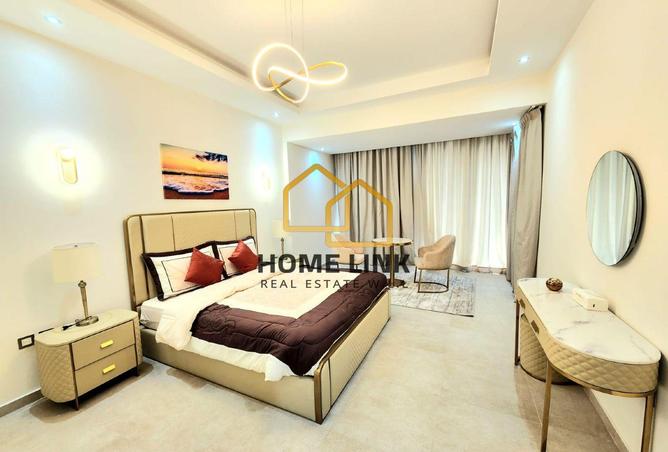 904886 - Property Image 2