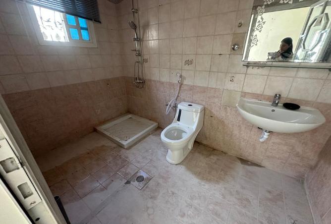 989556 - Property Image 3