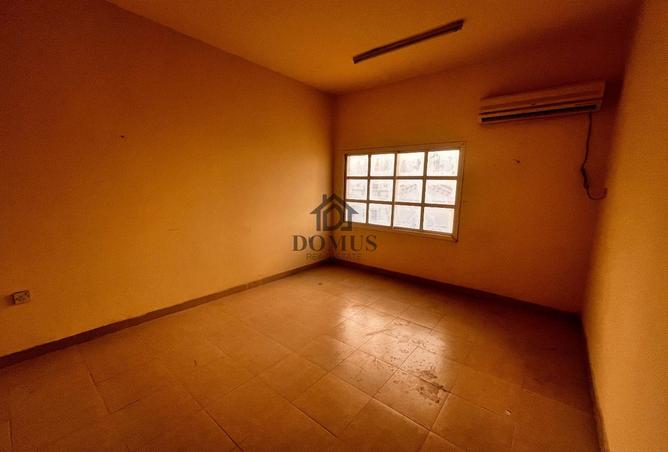 972045 - Property Image 2