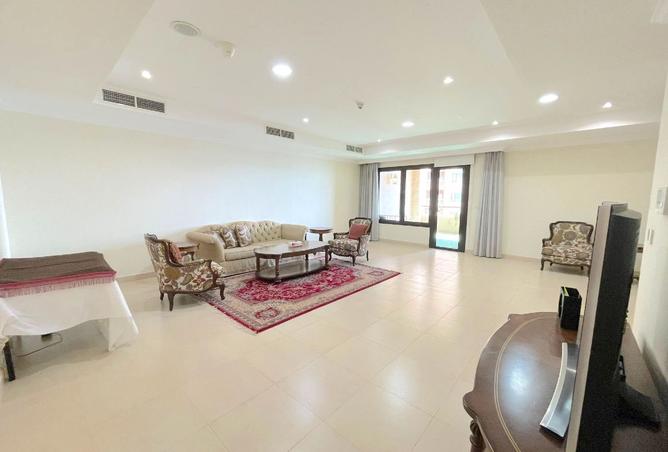 984058 - Property Image 2