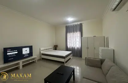 Apartment - Studio - 1 Bathroom for rent in West Bay - West Bay - Doha