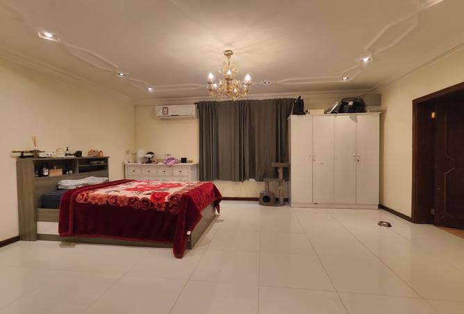 995616 - Property Image 3