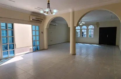 Villa - 5 Bedrooms - 4 Bathrooms for rent in Al Thumama - Al Thumama - Doha